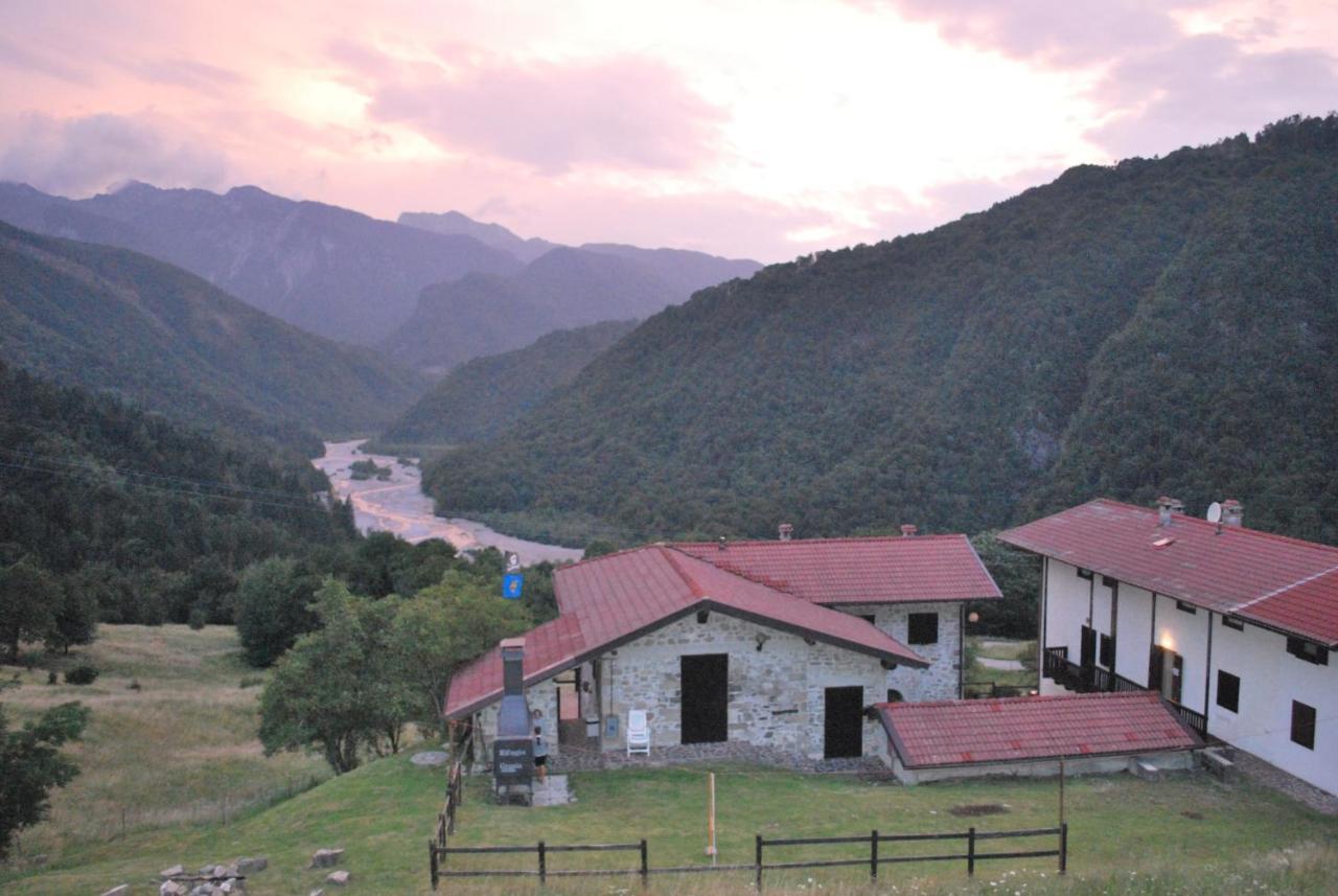 Rifugio Malga Grasia Caprizi Luaran gambar