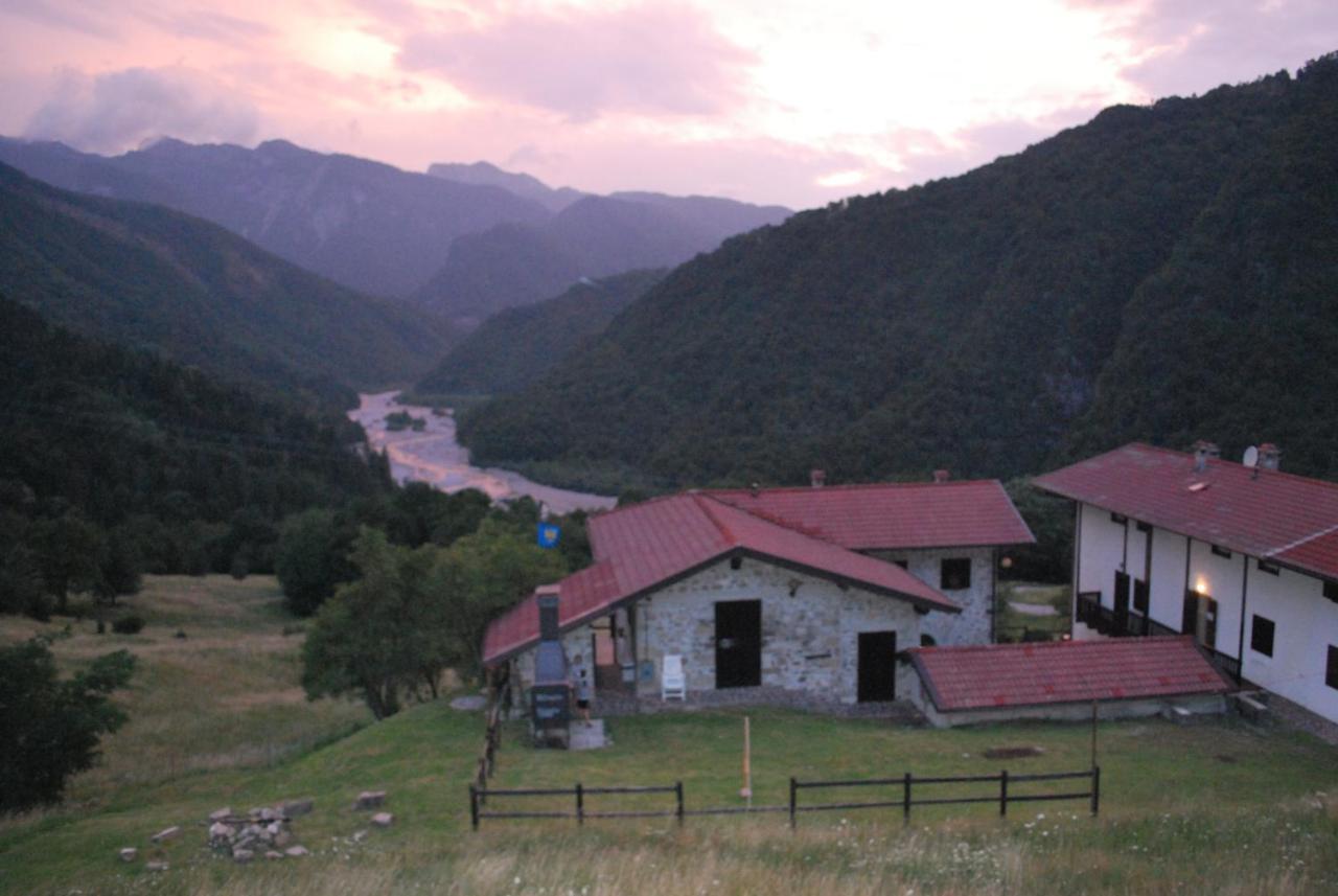 Rifugio Malga Grasia Caprizi Luaran gambar