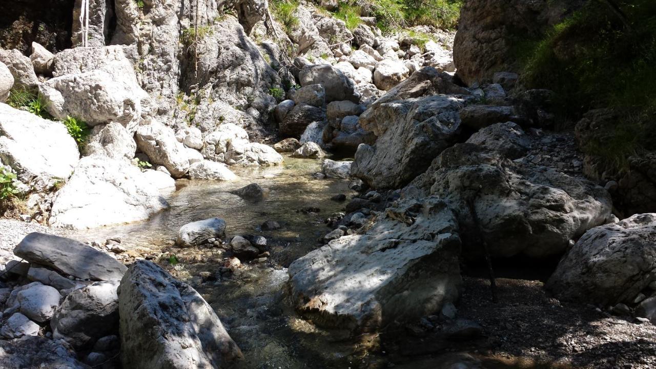 Rifugio Malga Grasia Caprizi Luaran gambar